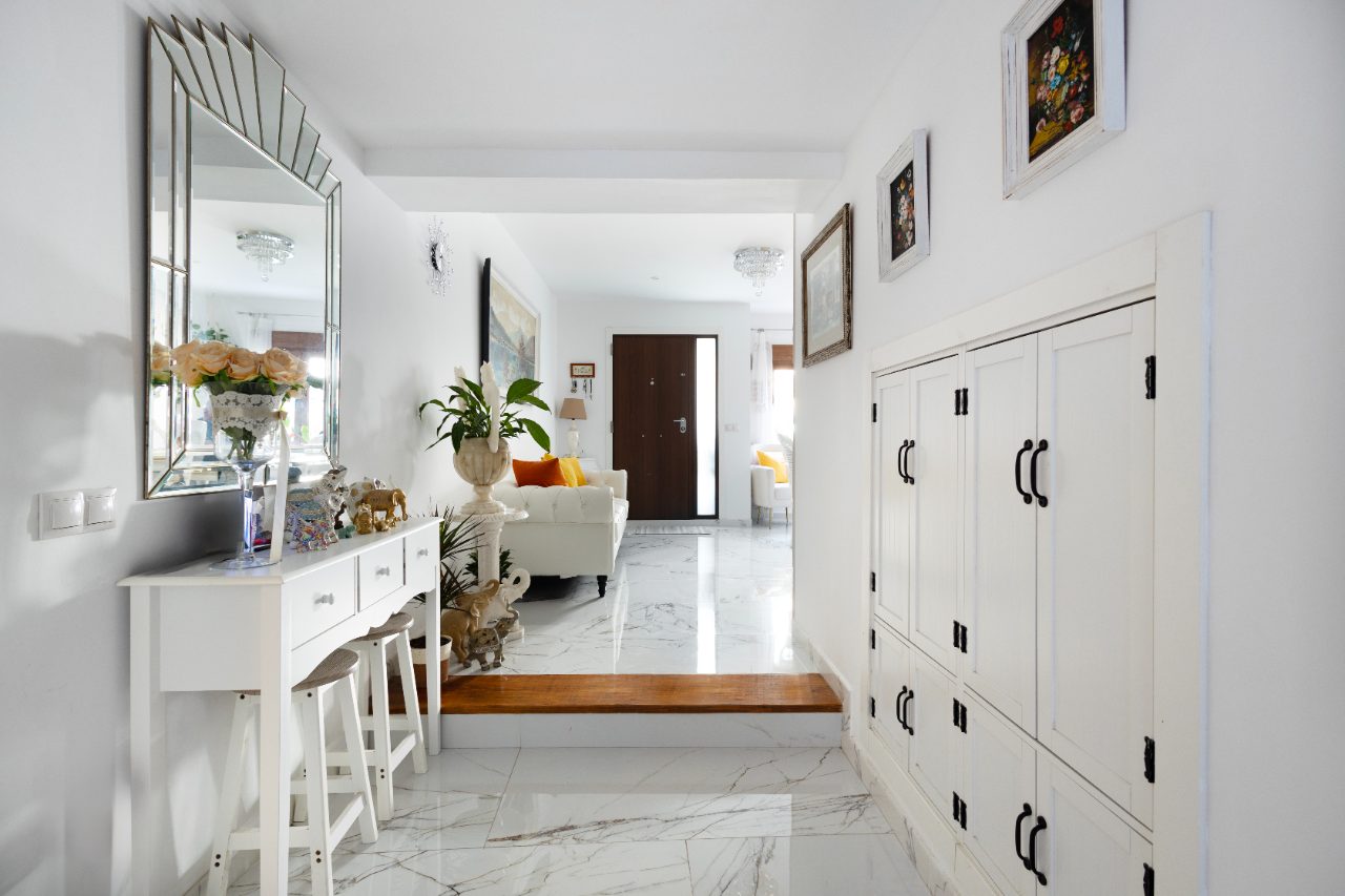 Interior de una vivienda en Baleares, ejemplo de propiedad inmobiliaria que puede comercializarse de forma privada